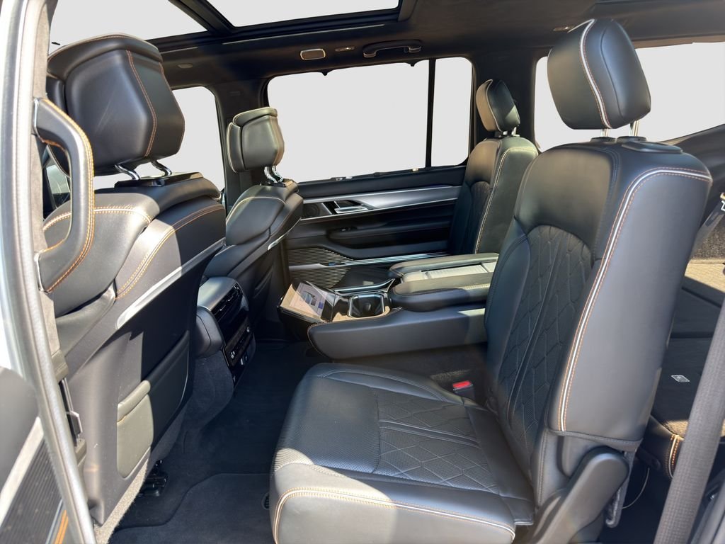 Used 2022 Silver Jeep Series III image 23