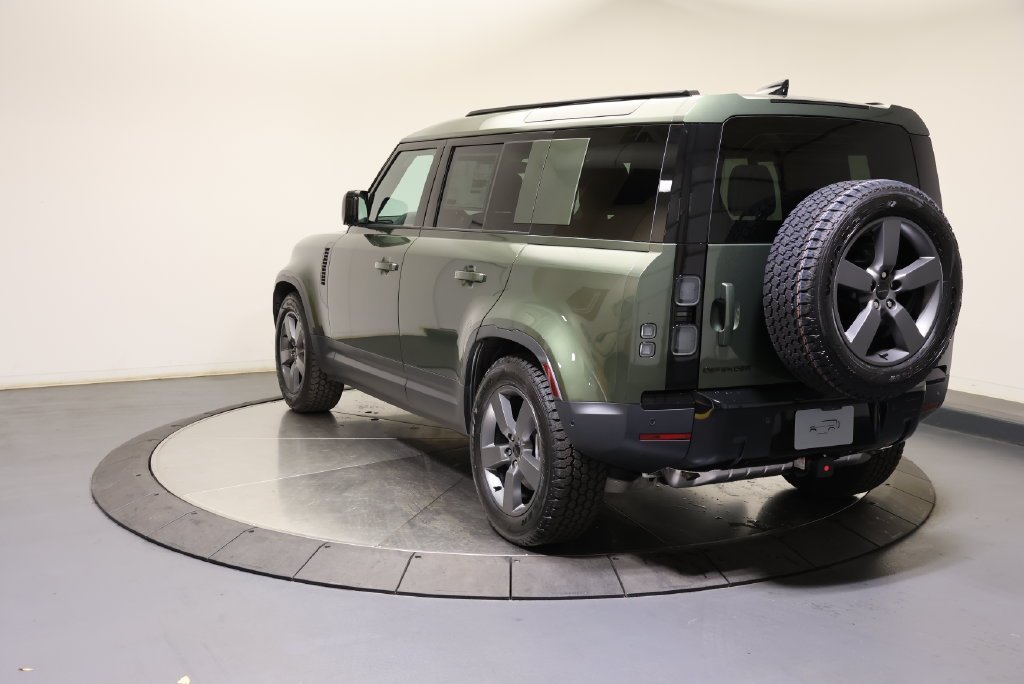 New 2026 Woolstone Green LAND ROVER S image 3