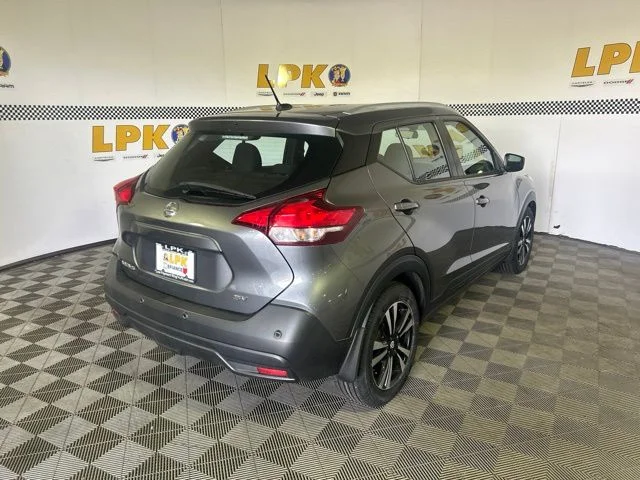 Used 2020 Gun Metallic Nissan SV image 3