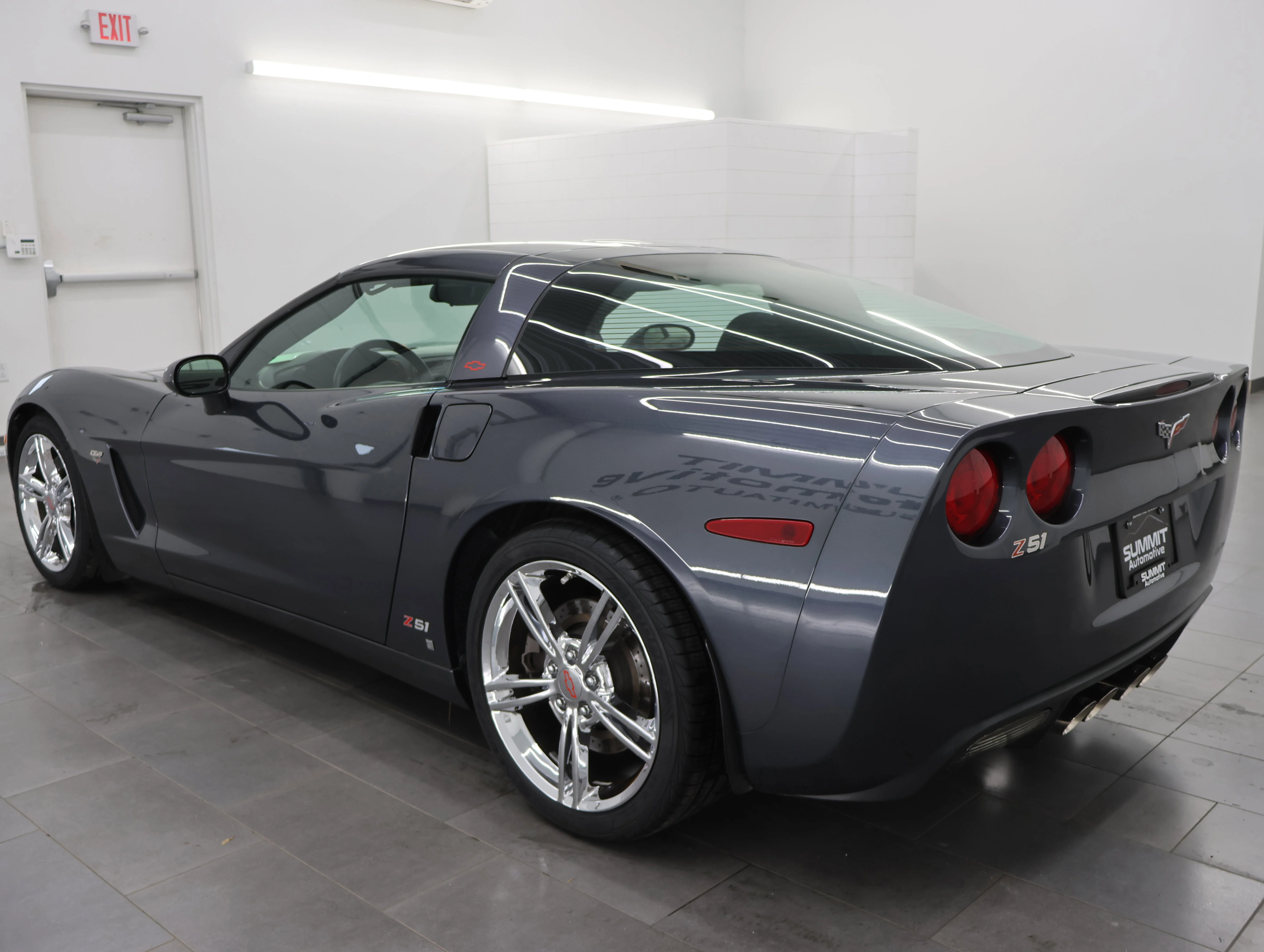 Used 2009 Cyber Gray Metallic Chevrolet Base image 6