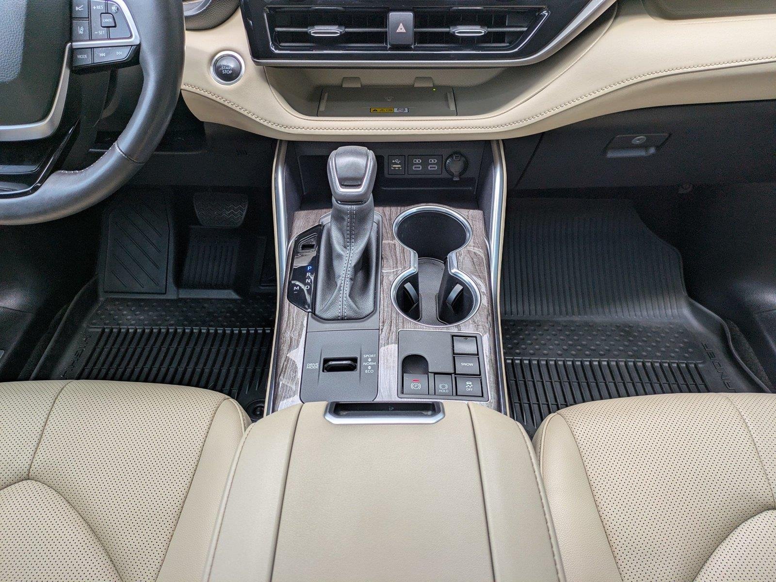 Used 2024 Wind Chill Pearl Toyota Limited image 19