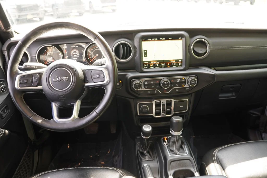 Used 2022 Silver Zynith Clearcoat Jeep Overland image 19