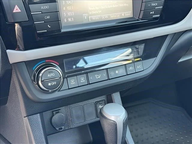 Used 2015 Gray Toyota LE ECO Plus image 22