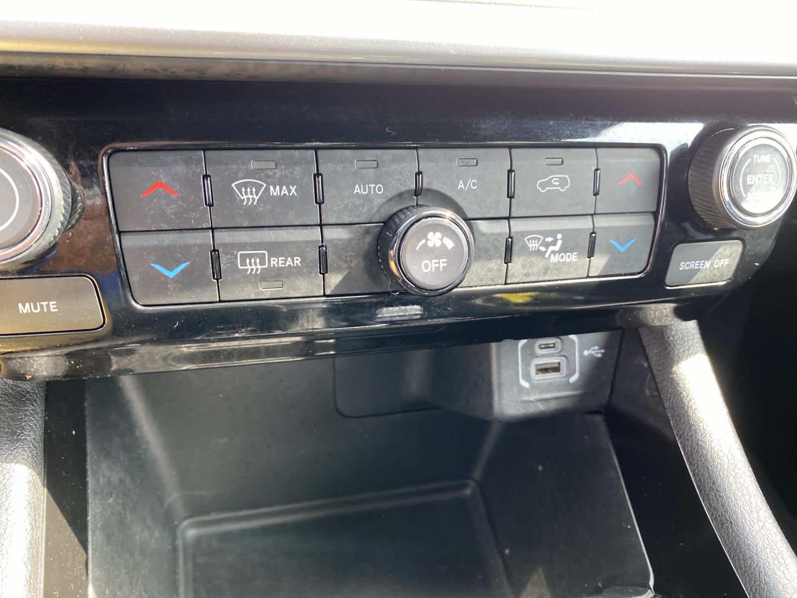 Certified Used 2025 Red Hot Pearlcoat Jeep Limited image 12