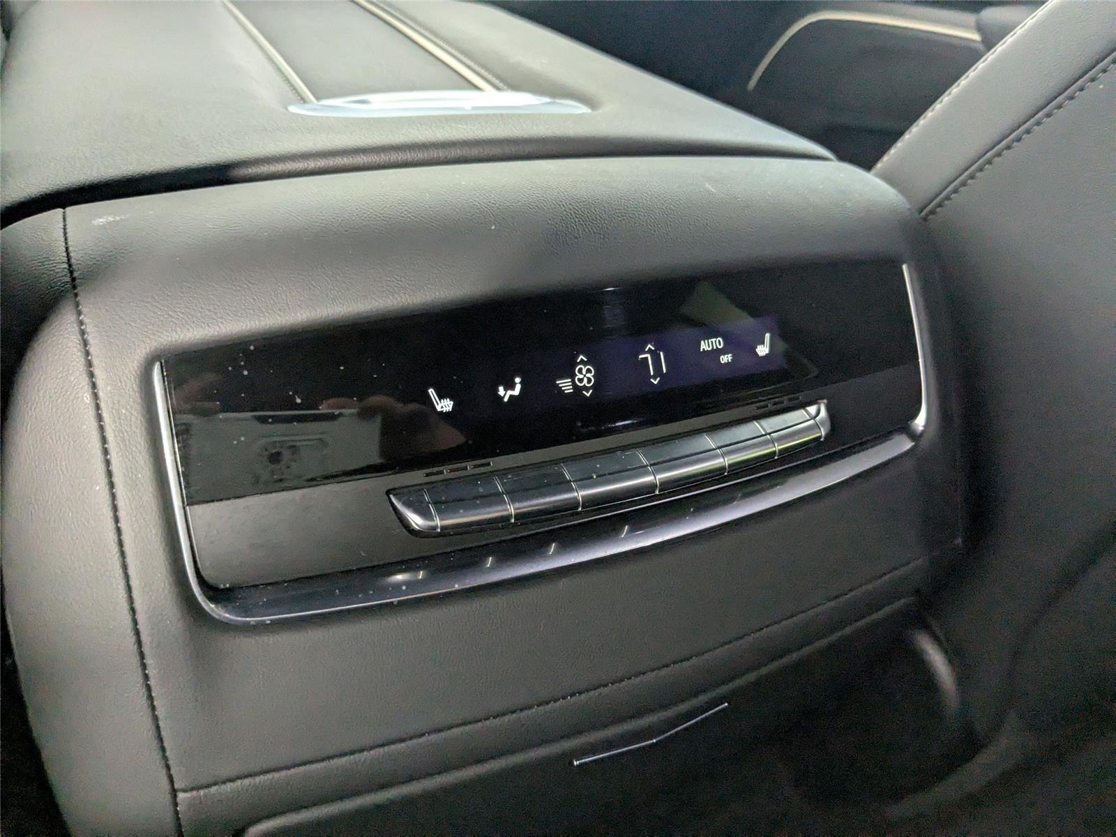 2023 Cadillac Escalade ESV Premium Luxury - Photo 34