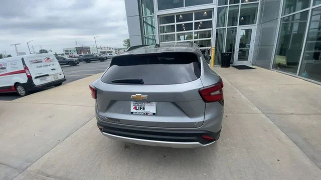 2025 Chevrolet Trax LT - Photo 9