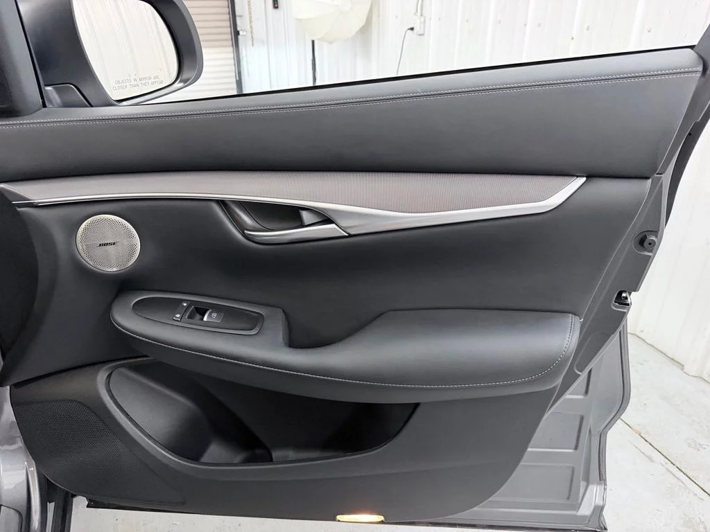 Used 2023 Gray INFINITI LUXE image 41