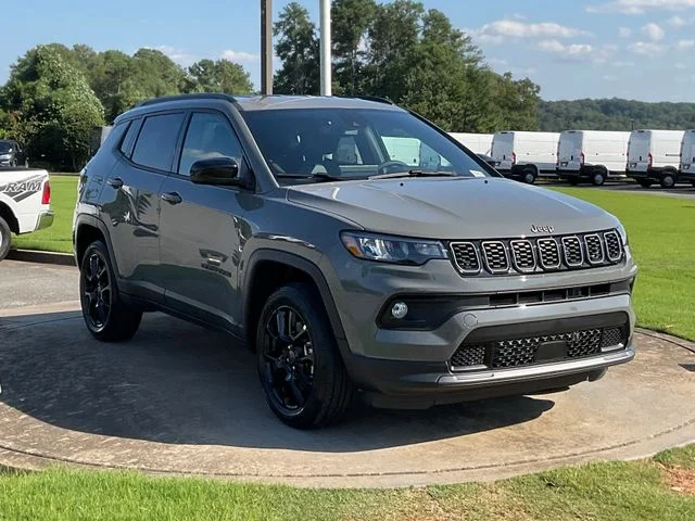 New 2026 Sting-Gray Clearcoat Jeep Latitude image 9