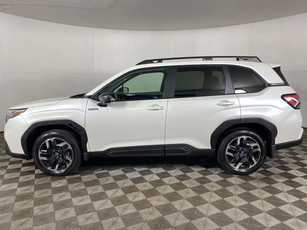 2025 Subaru Forester Limited - Photo 10