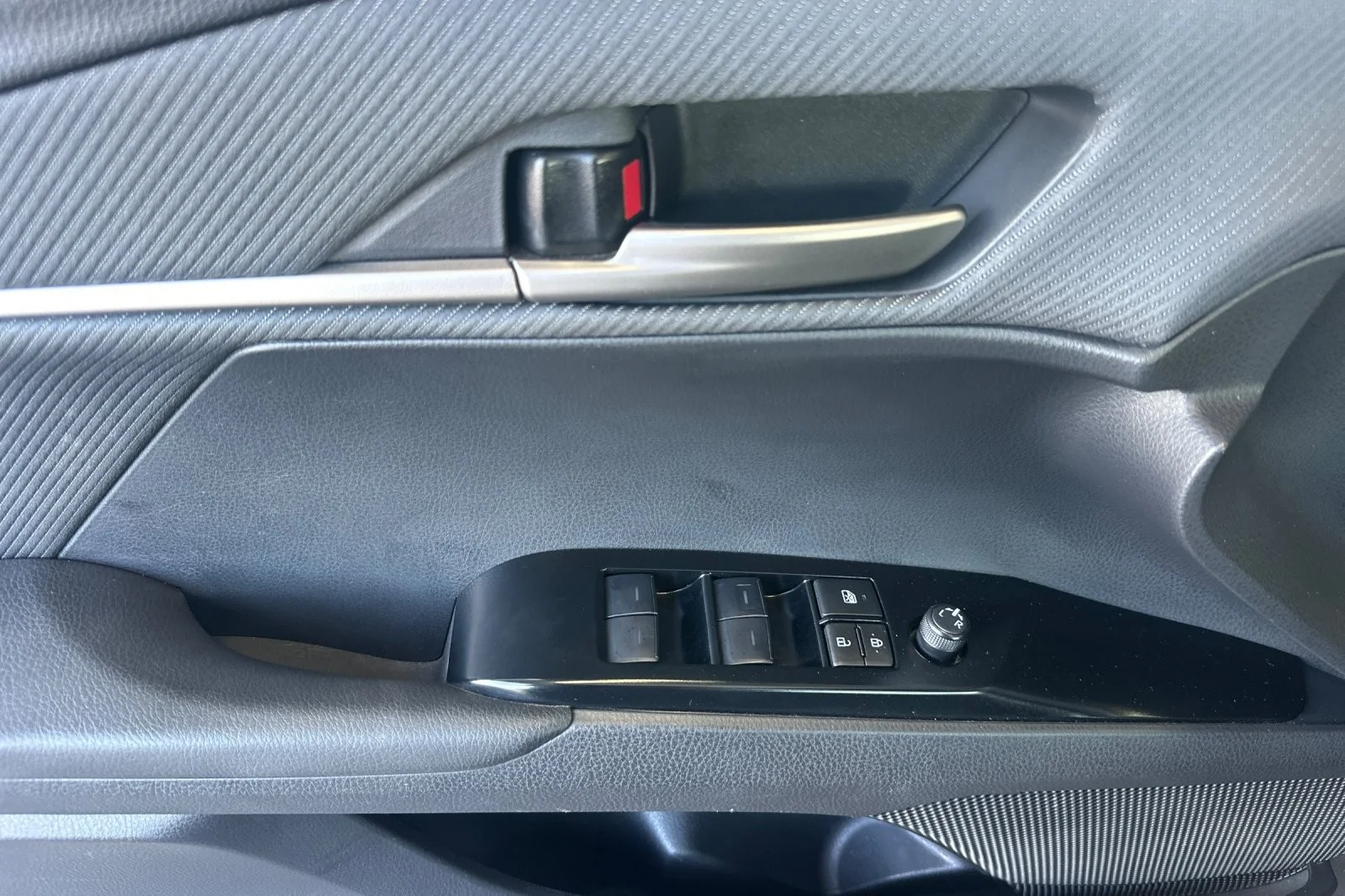 Certified Used 2025 Underground Toyota SE image 10