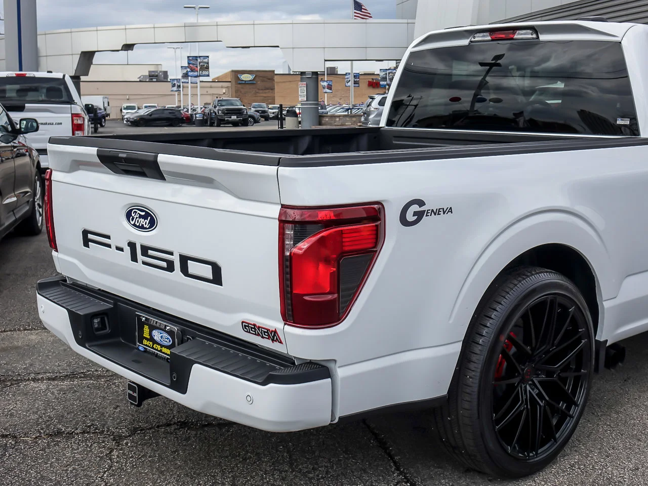 New 2026 Oxford White Ford XL image 7
