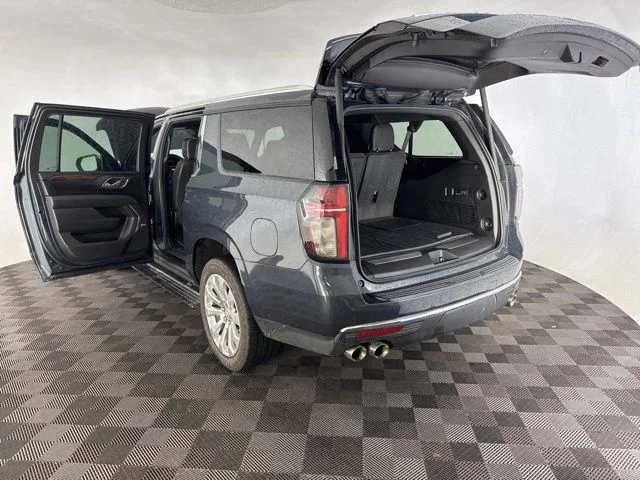 Used 2022 Gray Chevrolet Premier image 17