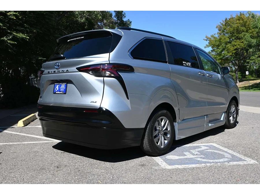 New 2025 SILVER Toyota XLE+ AWD Mobility Handicap Van image 6