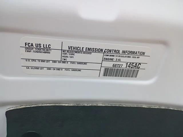 New 2026 Bright White Clear-Coat Exterior Paint Chrysler Select image 40