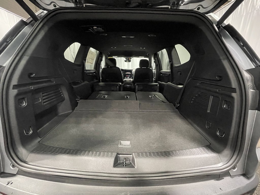 2025 GMC Acadia AT4 - Photo 19