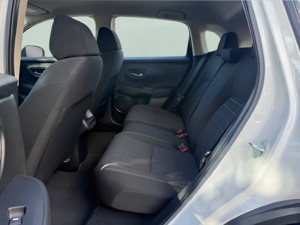 Used 2024 Platinum White Pearl Honda LX image 11