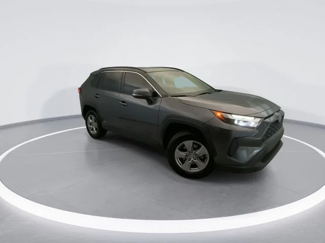 Used 2022 Gray Toyota XLE image 6