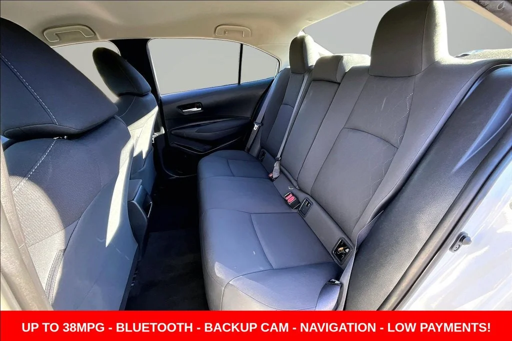Used 2020 White Toyota LE image 26