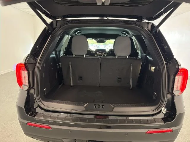 New 2027 Agate Black Metallic Ford Active image 28