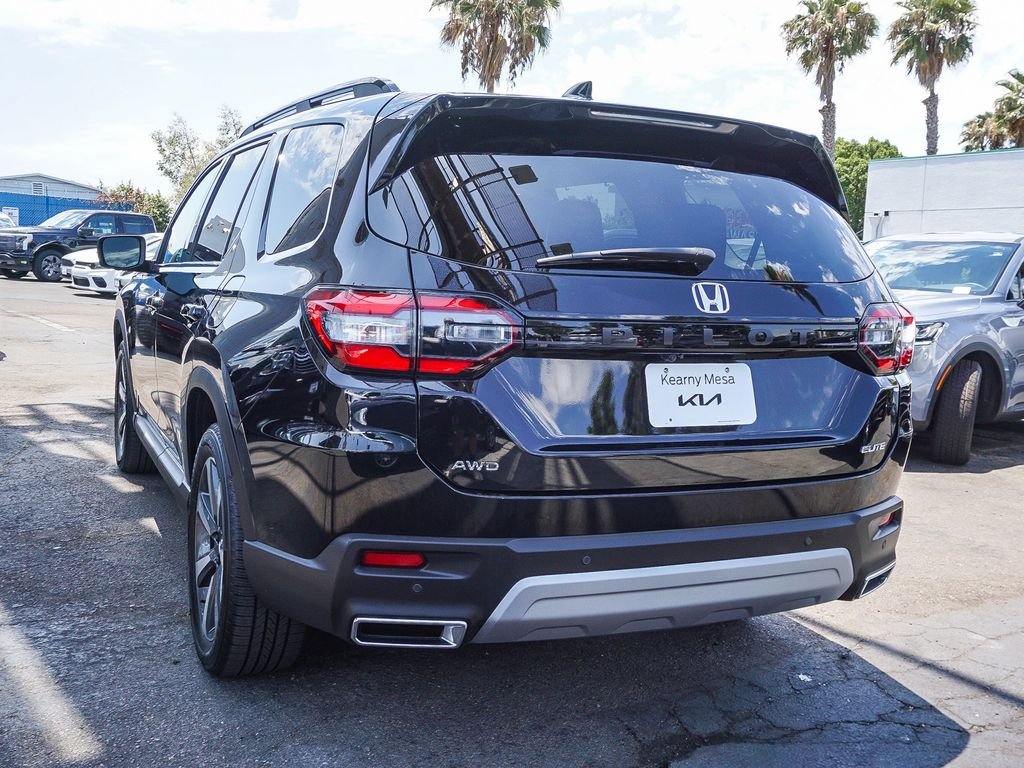 Used 2023 Black Honda Elite image 5