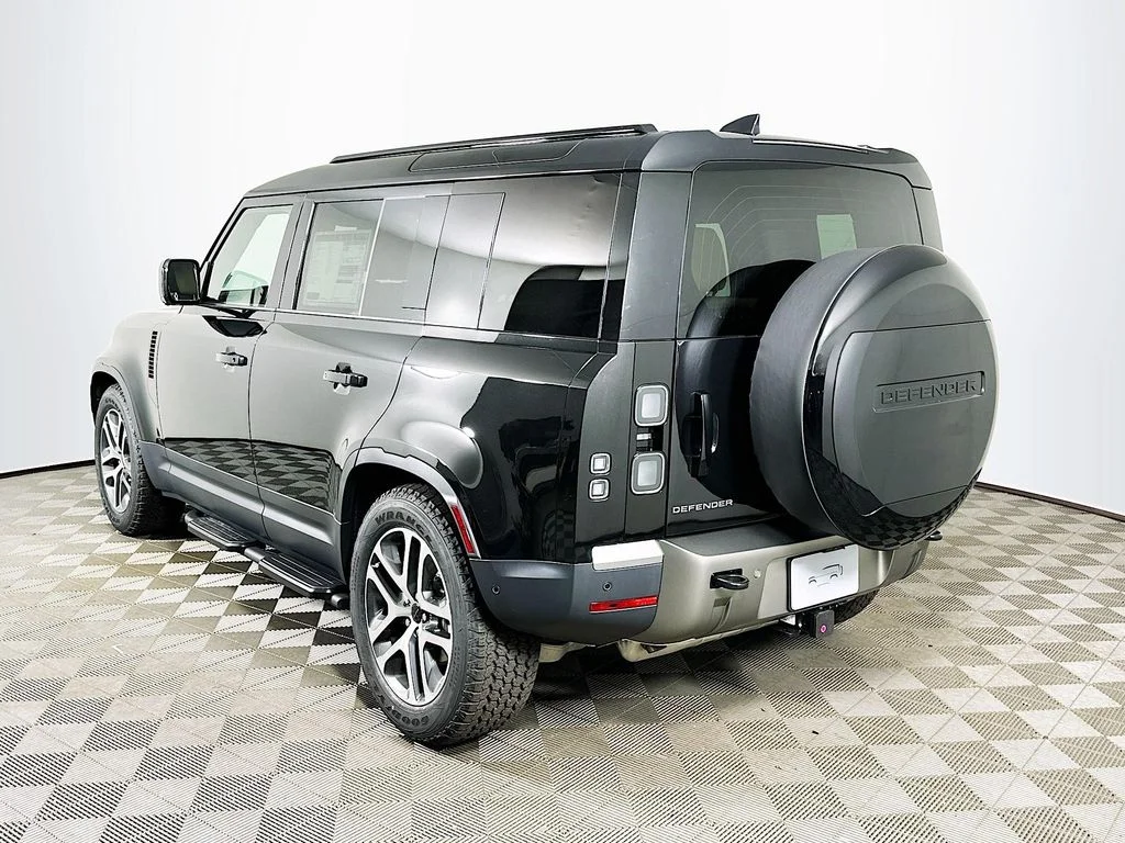 New 2026 Santorini Black Land Rover S image 7