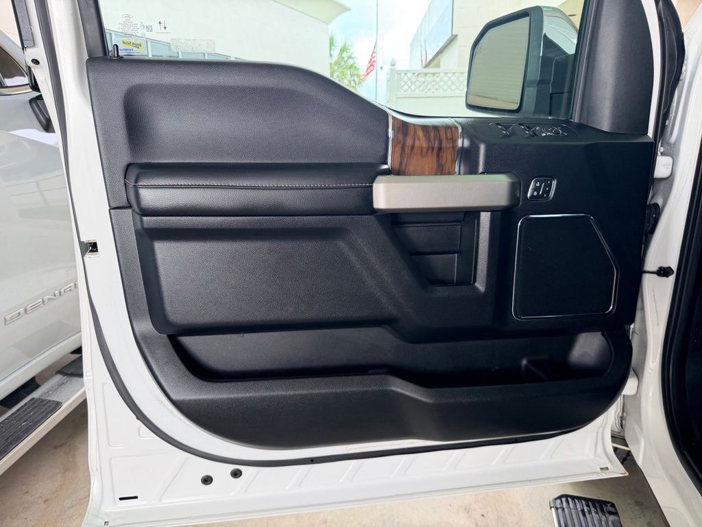 Used 2020 White Ford Lariat image 12
