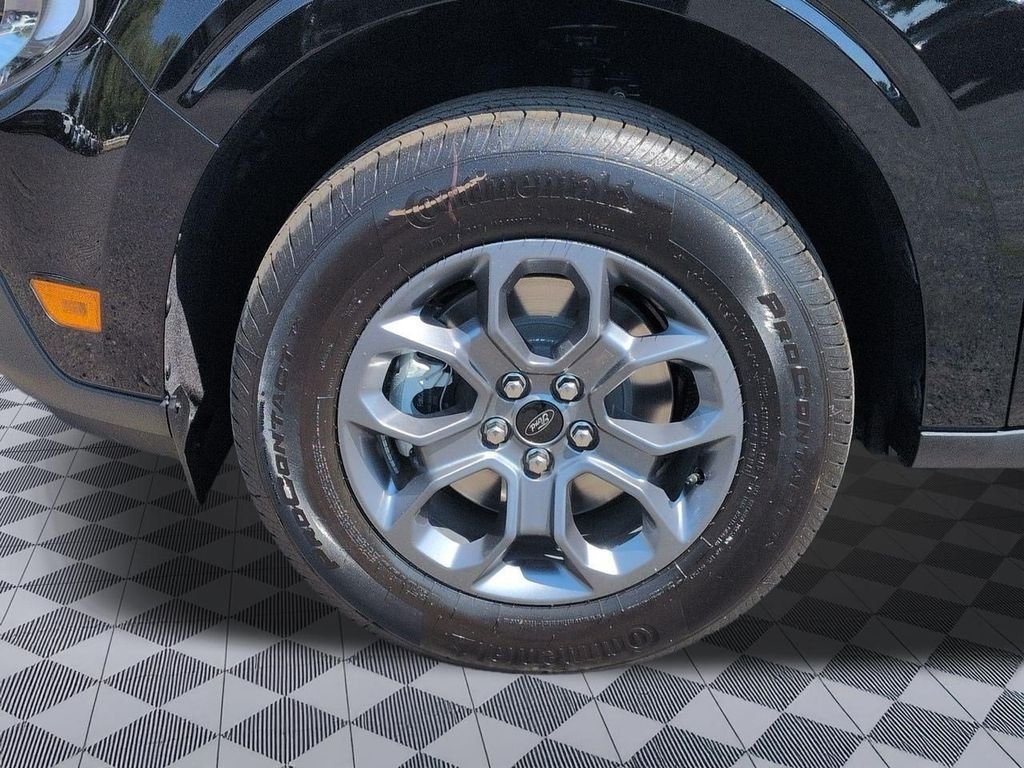 New 2026 Black Ford XLT image 32