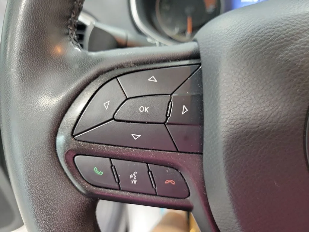 Used 2022 White Jeep Trailhawk image 39
