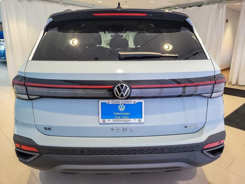New 2026 Monument Gray w/Dp Blk Rf Volkswagen 1.5T SE Black image 4