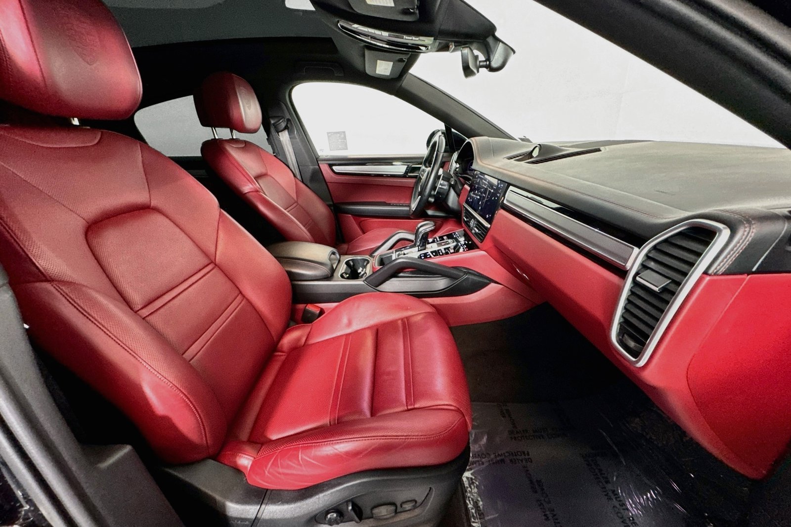 Used 2023 Black Porsche  image 27