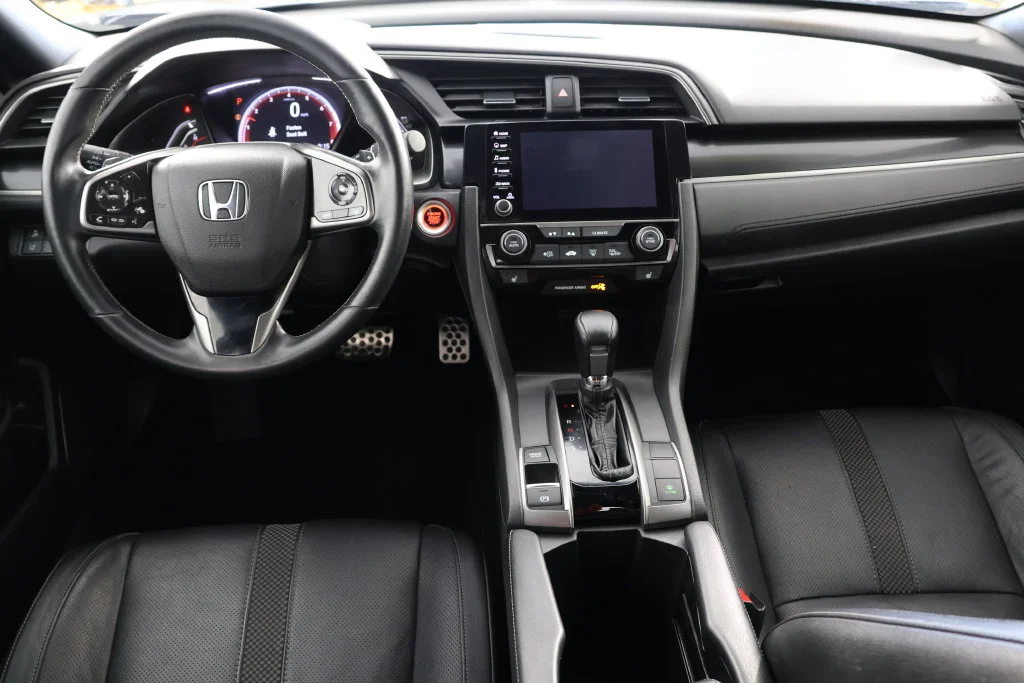 Used 2020  Honda Sport Touring image 2