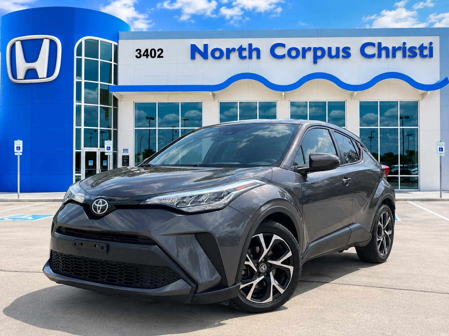 Used 2021 Gray Toyota XLE image 1