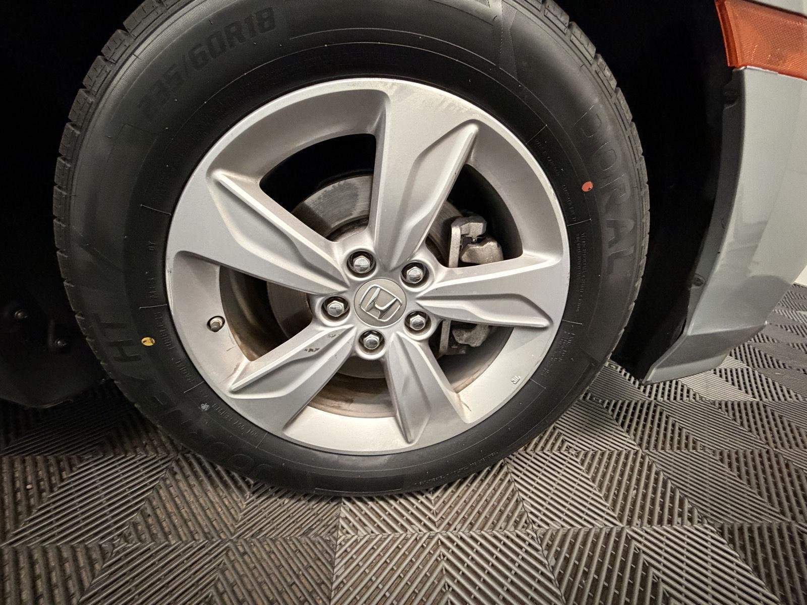 Used 2019  Honda EX-L image 32