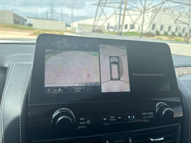 Used 2023 White INFINITI Premium Select image 10