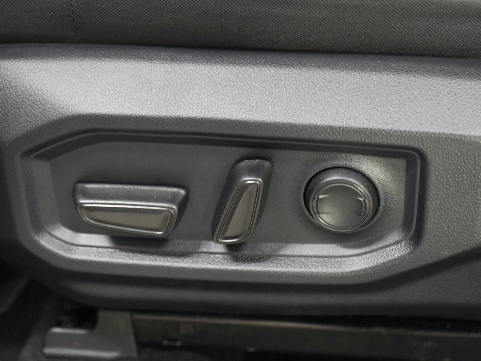 Used 2022 Gunmetal Toyota SR5 image 23