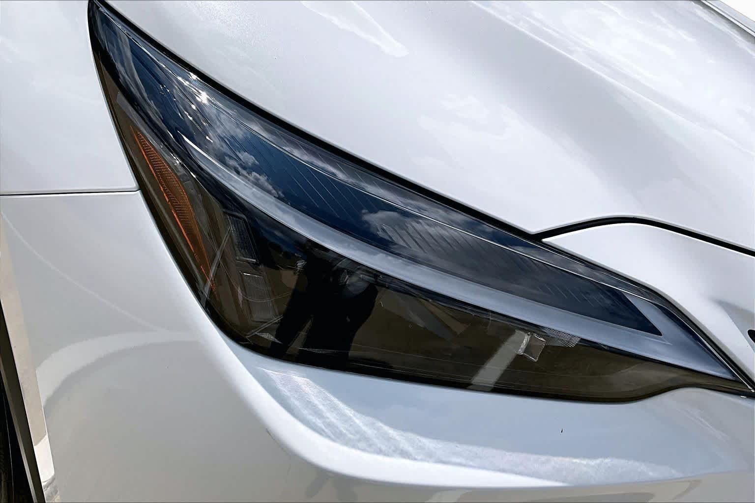 Used 2026 Ultra White Lexus  image 27