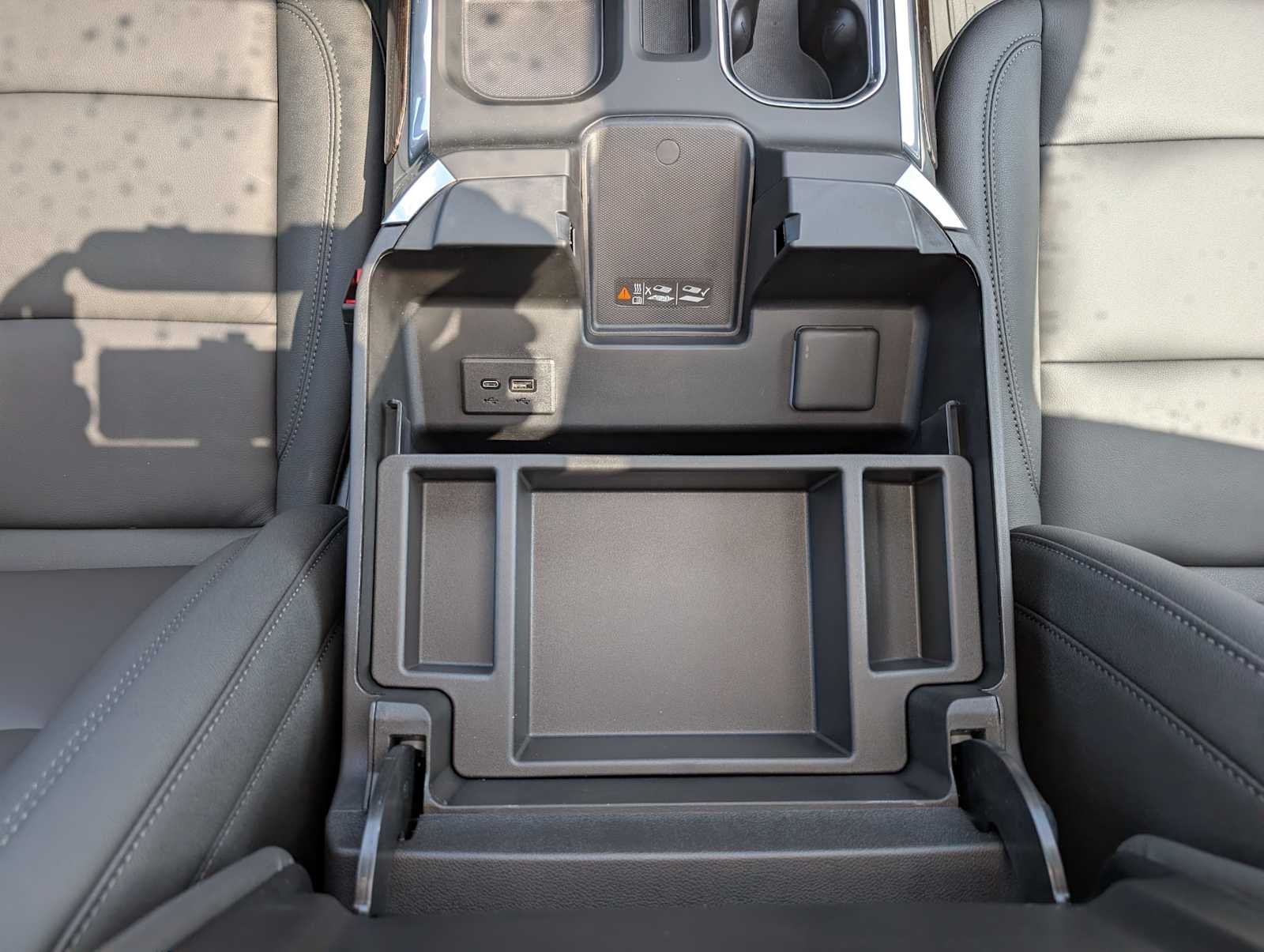 New 2026 Sterling Metallic GMC Elevation image 13