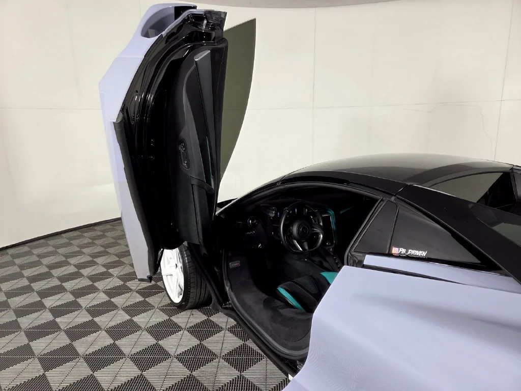 Used 2024 Ceramic Gray McLaren SPIDER image 9