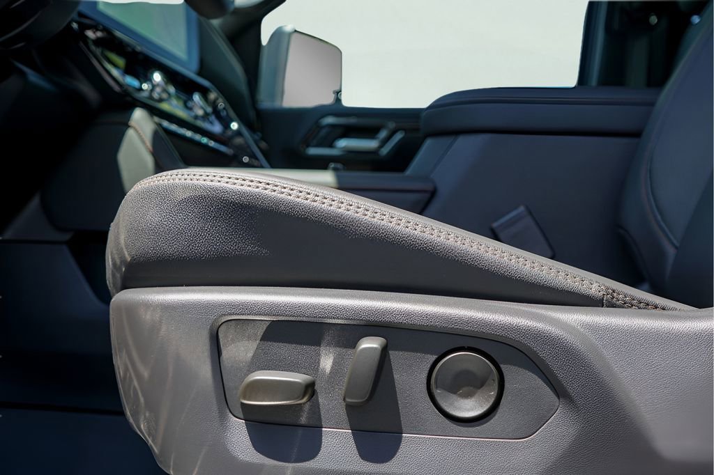 2026 GMC Sierra 2500HD AT4 - Photo 17