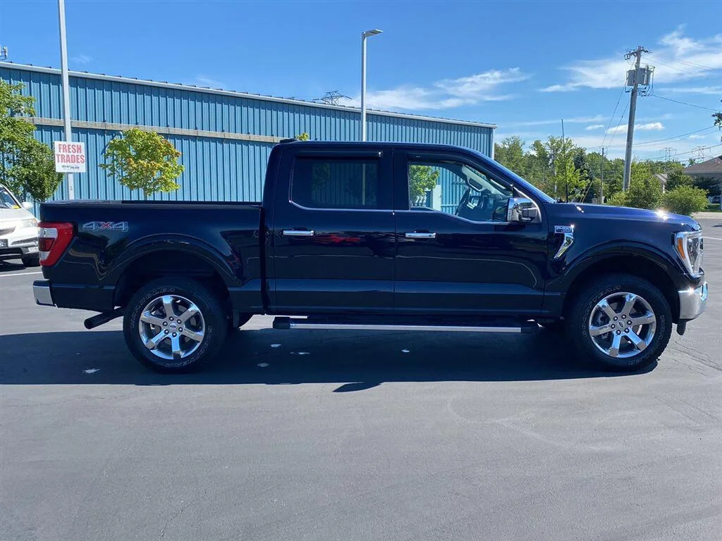 Used 2021 Blue Ford LARIAT image 11
