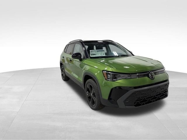 New 2026 Green Volkswagen 1.5T SE Black image 7