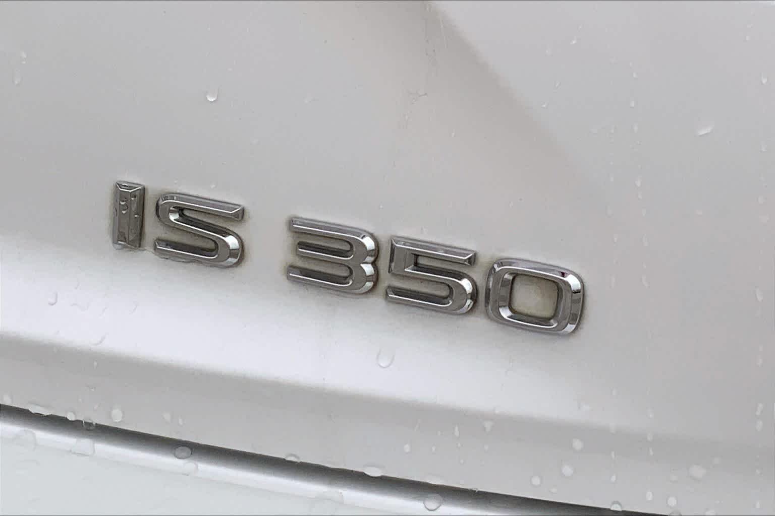 Used 2015 Starfire Pearl Lexus  image 10