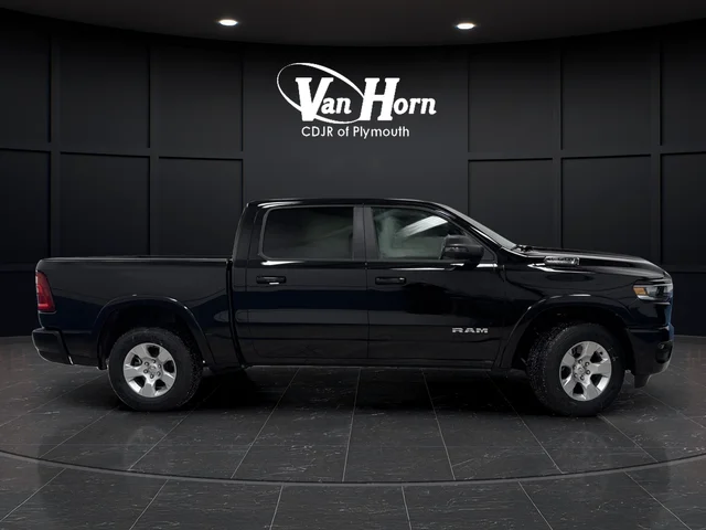 New 2026 Diamond Black Crystal Pearl-Coat Exterior Paint RAM Big Horn/Lone Star image 2