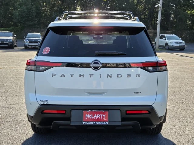 New 2026 Everest White Pearl TriCoat Nissan SV image 4