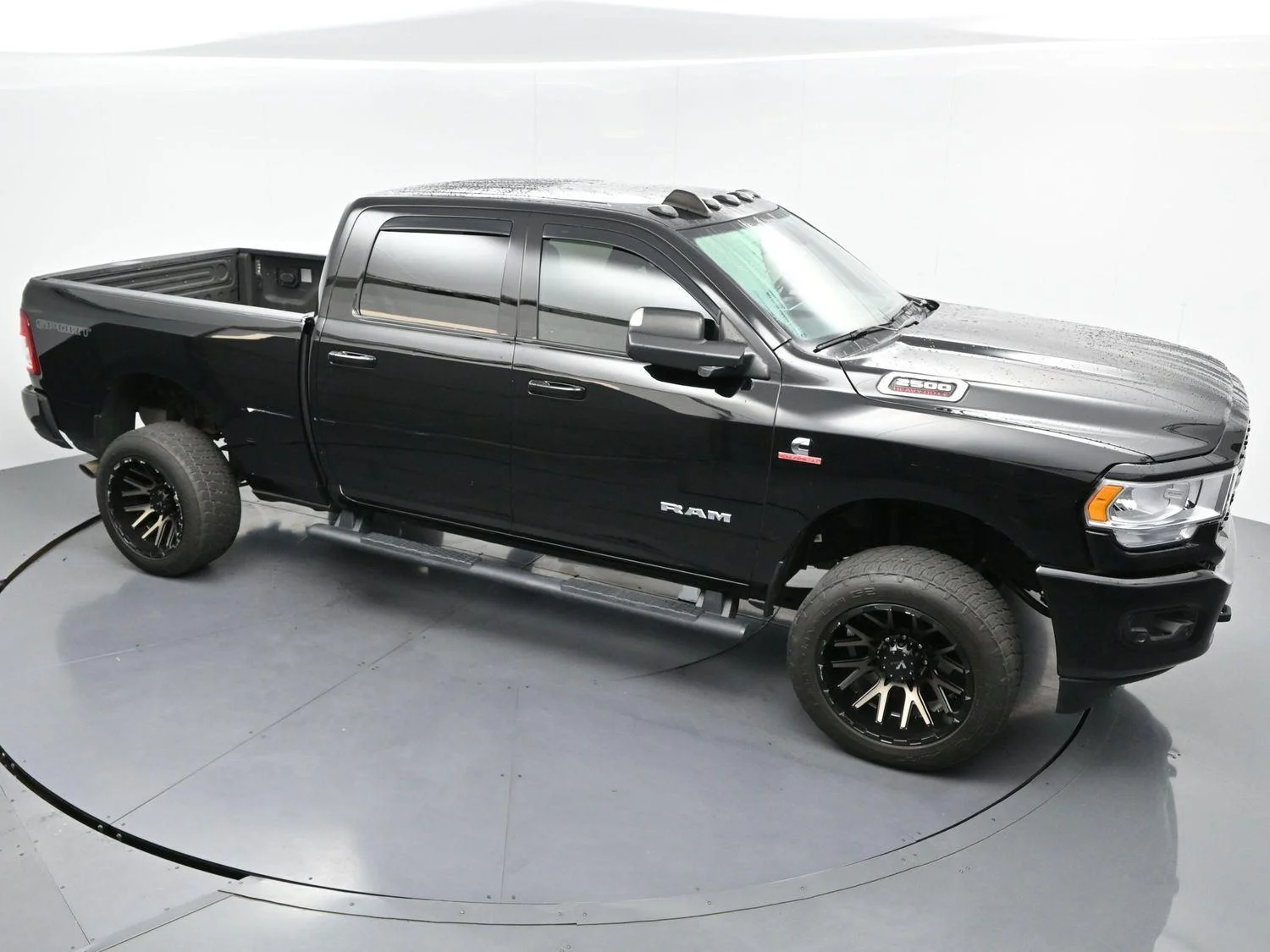 Used 2022 Diamond Black Crystal Pearlcoat Ram Big Horn image 36