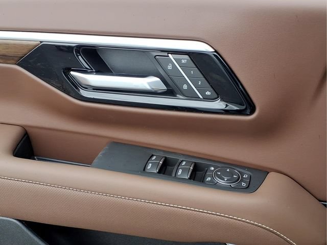 New 2026 Polar White Tricoat Chevrolet High Country image 14