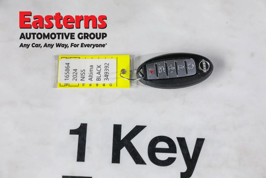 Used 2024 Black Nissan 2.5 SV image 24