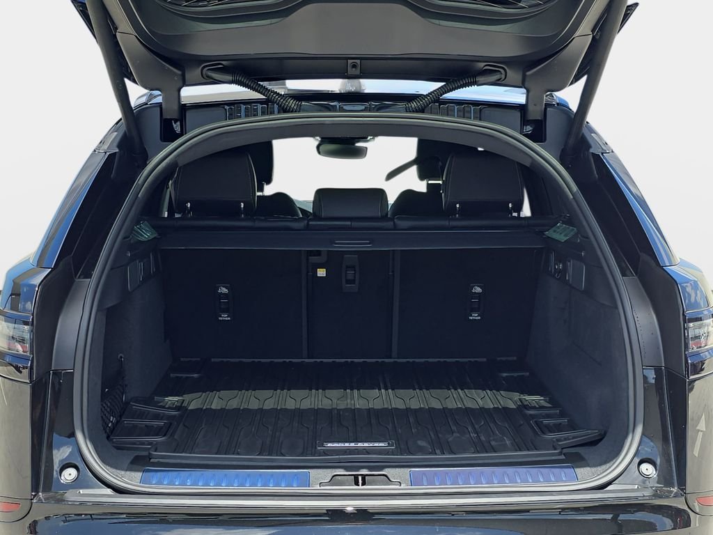 New 2026 Santorini Black LAND ROVER  image 12