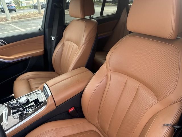 Used 2022 Black BMW sDrive40i image 20