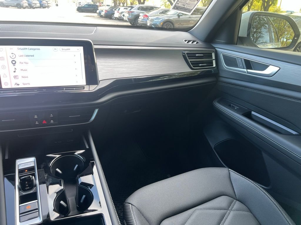 2026 Volkswagen Atlas Cross Sport SE w/Tech - Photo 11